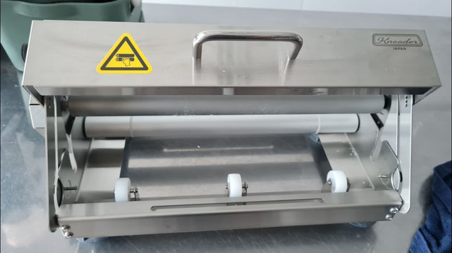 Kneader RS201 dough sheeter with the roller in place, customer photo from a Shopee review